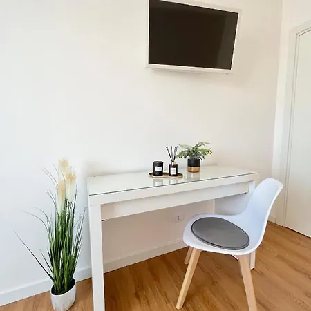 Corso Venezia Apartment *